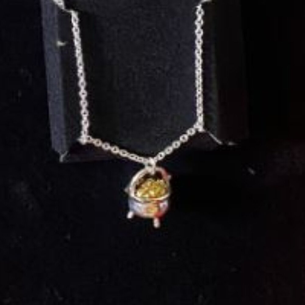 Avon Pot Of Gold Necklace